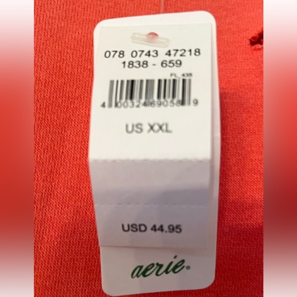 Aerie Sunday Soft distressed crew neck top - Picture 5 of 5
